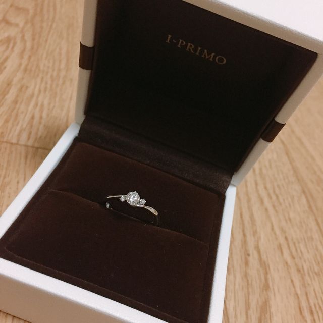 【アイプリモ(I-PRIMO)の口コミ】 普段もつけられるよう石は大きすぎないものを希望していたところ、カット…