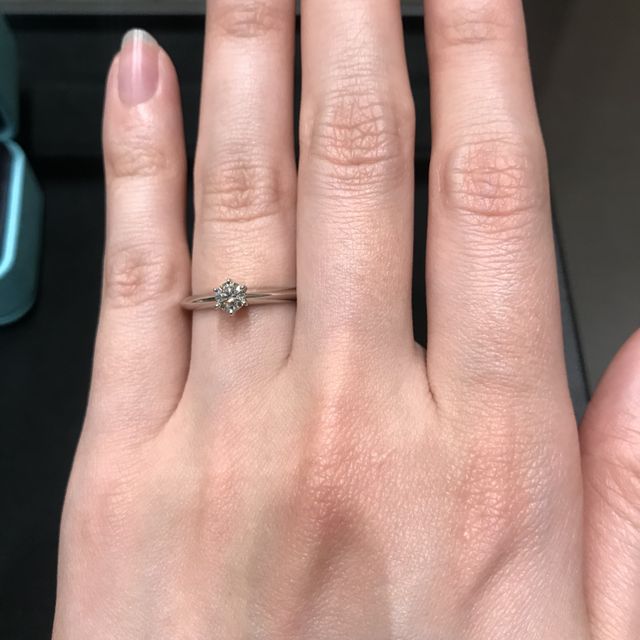 【ティファニー(Tiffany & Co.)の口コミ】 ティファニーといえば、ティファニーセッティング！
シンプルで長年変わら…