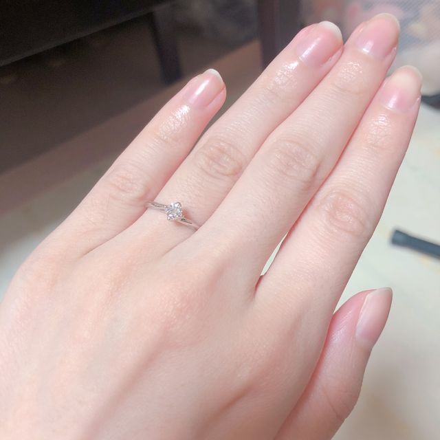 【銀座ダイヤモンドシライシの口コミ】 婚約指輪と結婚指輪を同時につけるセットリングが流行りということで、せ…