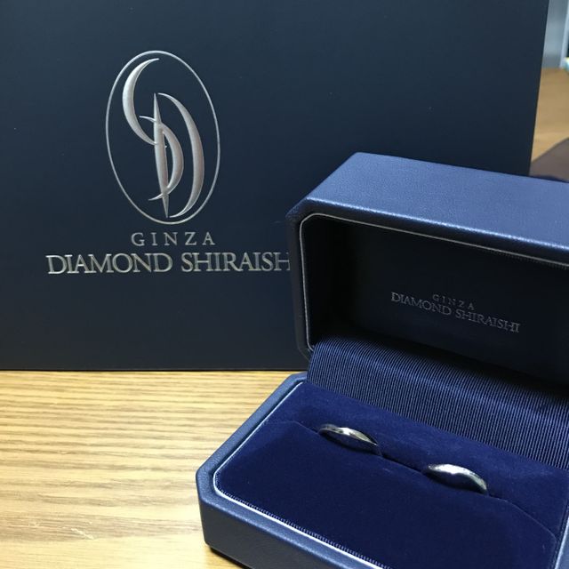 【銀座ダイヤモンドシライシの口コミ】 ウエーブタイプとなっており、
指になじんでいる。
指が細くみえ、つけ心…