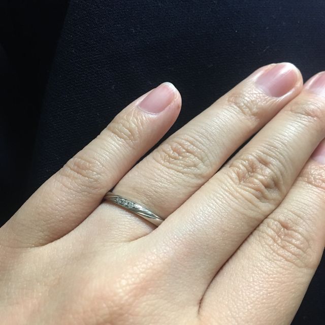 【アイプリモ(I-PRIMO)の口コミ】 ダイヤのありなしや、ストレートかくびれ形などとても悩みましたが、シン…