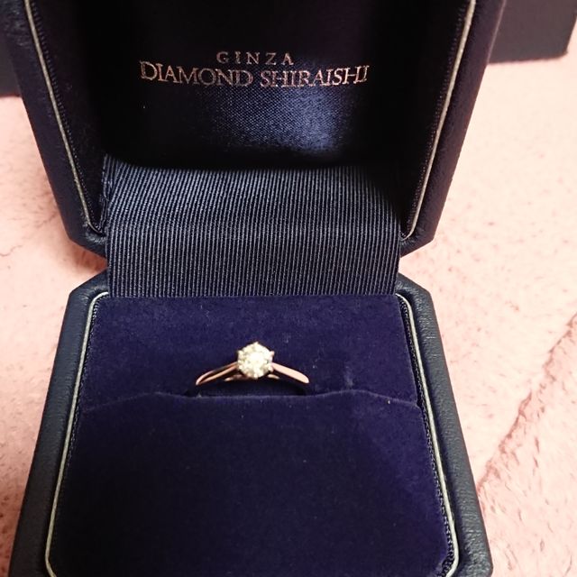 【銀座ダイヤモンドシライシの口コミ】 童話の結び言葉「いつまでも幸せに暮らしました」をテーマにしているとの…