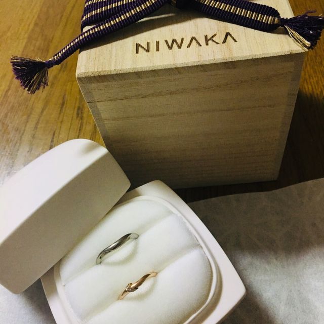 【俄(にわか)の口コミ】 最初は綺麗な和名とデザイン性に目が留まりました。
実際に試着してみると…