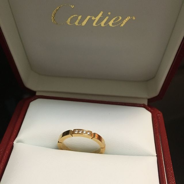【カルティエ(Cartier)の口コミ】 デザインが人と被らず、ゴールドカラーという点に惹かれました。いくつか…