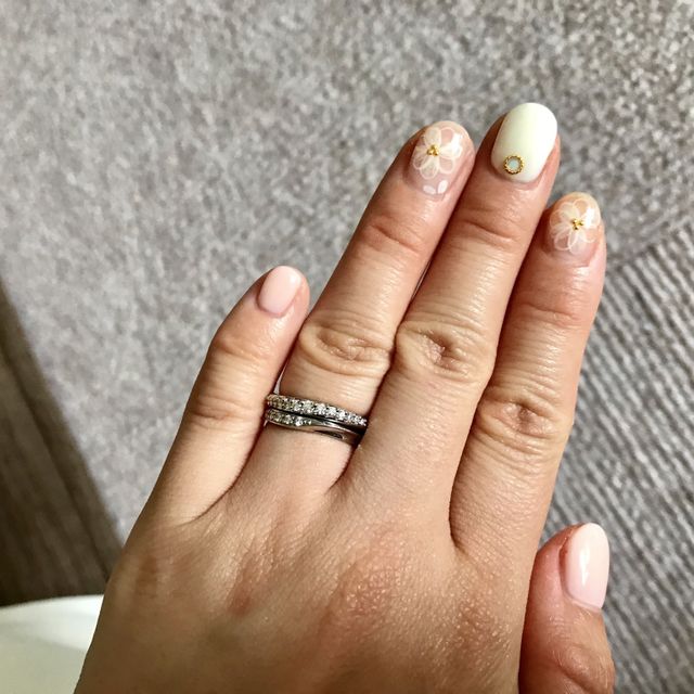 【ラザール ダイヤモンド(LAZARE DIAMOND)の口コミ】 セットリングではない組み合わせでしたが、形状(ウェーブ、V字など)を揃え…