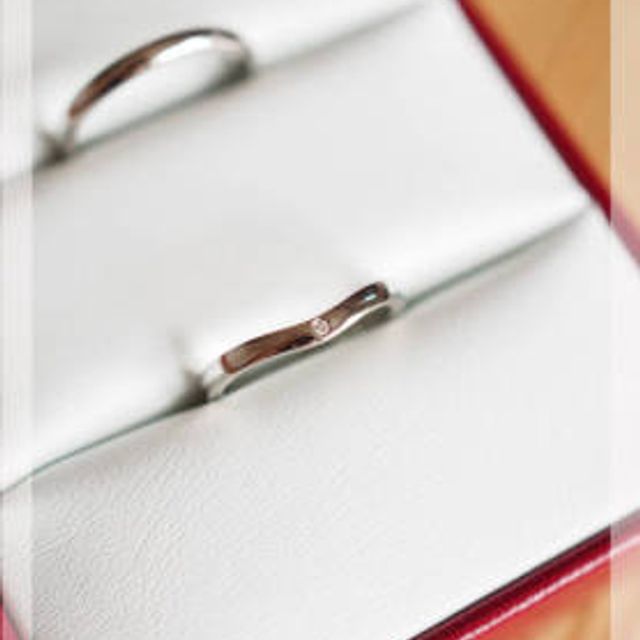 【カルティエ(Cartier)の口コミ】 特にブランドも決めずに、指輪を選びに行きました。
フラーっと入ってみよ…