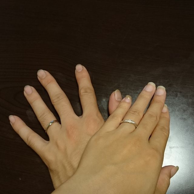 【EAU DOUCE4℃の口コミ】 同じようなデザインで何店舗か見ましたが、
ダイヤの輝き方が一番上品で好…