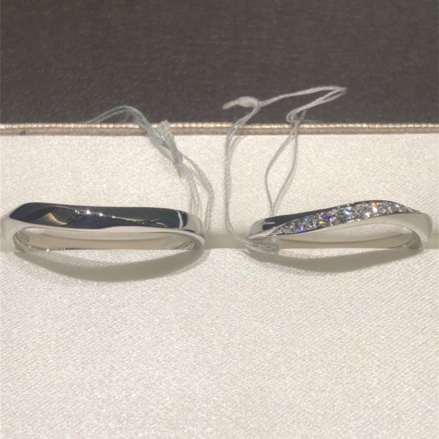 【アイプリモ(I-PRIMO)の口コミ】 見れば見るほど、どの指輪も個性があって輝いていて迷いました。だけど、…