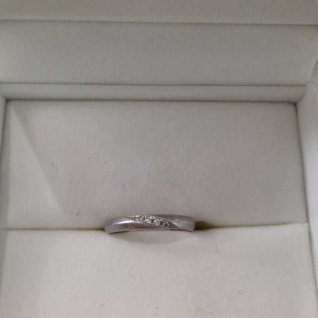 【CAFERING(カフェリング)の口コミ】 シンプルかつ上品で日常で付けていても派手すぎないデザインが気に入りま…