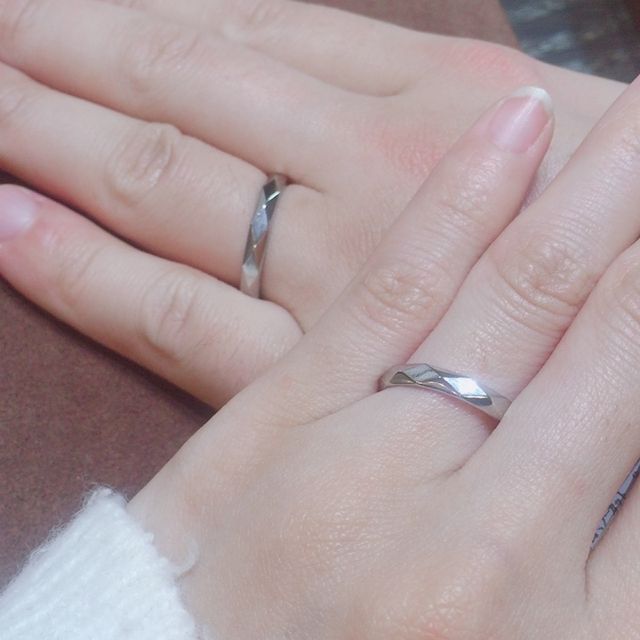 【TANZO.(鍛造指輪)の口コミ】 鍛造製法で職人さんが一つ一つ頑丈に作った変形しにくいリングであること…