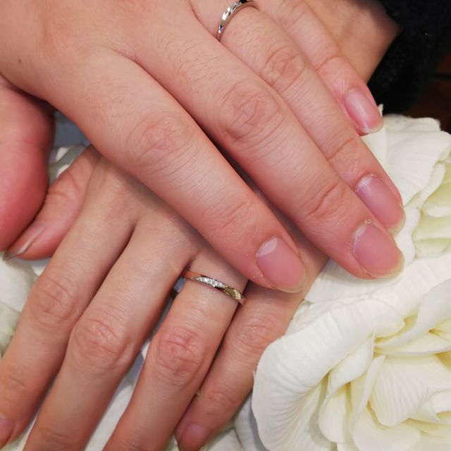 【nocur(ノクル)の口コミ】 無理のない価格帯でありながらもデザイン性があり素材もプラチナで決して…