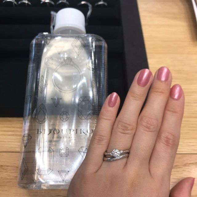 【BIJOUPIKO(ビジュピコ)の口コミ】 エレガントな曲線でミル打ちをあしらっている珍しいデザイン。ベーシック…