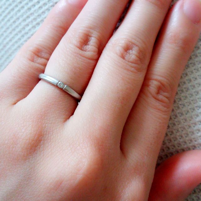 【アイプリモ(I-PRIMO)の口コミ】 シンプルなデザインで、華奢な指輪を探していたのでこちらの指輪にほぼ即…