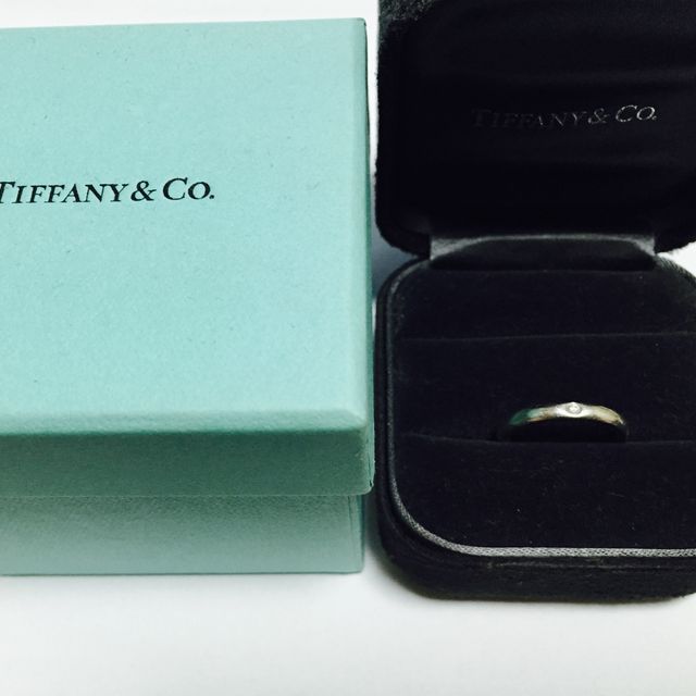 【ティファニー(Tiffany & Co.)の口コミ】 普段あまり指輪をしない為、大変迷いましたが、旦那と話し合った結果「ず…