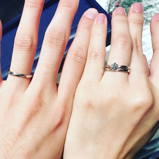 【銀座ダイヤモンドシライシの口コミ】 ダイヤモンドの輝きがとても綺麗です。暗闇で見ると少し微妙かもしれませ…