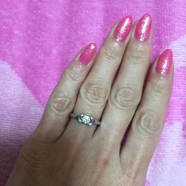 【カルティエ(Cartier)の口コミ】 いろいろな婚約指輪を見ていましたが気に入るものがなく諦めかけていた時…