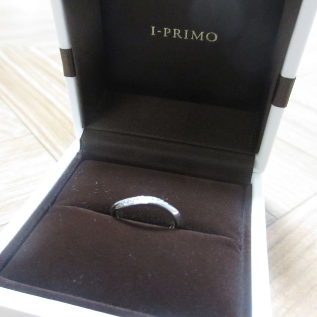 【アイプリモ(I-PRIMO)の口コミ】 エンゲージリングとマリッジリングを重ね付けできるものを探していました…