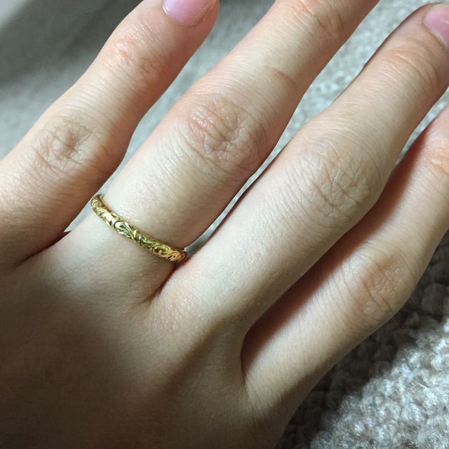 【Galopine & Galopin(ガロピーネガロパン)の口コミ】 ゴールドでハワイアンジュエリーの様に柄が掘られているところ。ハワイア…