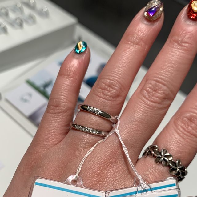 【銀座ダイヤモンドシライシの口コミ】 スタンダードなストレートタイプですので、普段使い出来ますし、ダイヤモ…