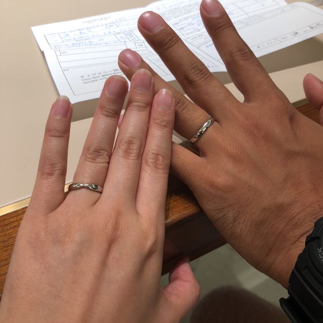 【ティファニー(Tiffany & Co.)の口コミ】 婚約指輪がティファニーのセッティングだったので、結婚指輪もティファニ…