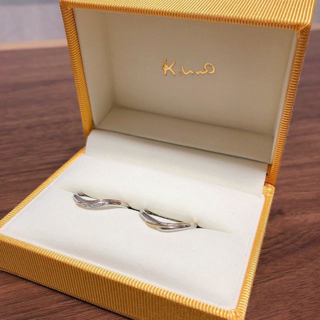 【ケイウノ ブライダル(K.UNO BRIDAL)の口コミ】 とにかくシンプルなものを探していましたが、どれも華奢な細いものが多く…