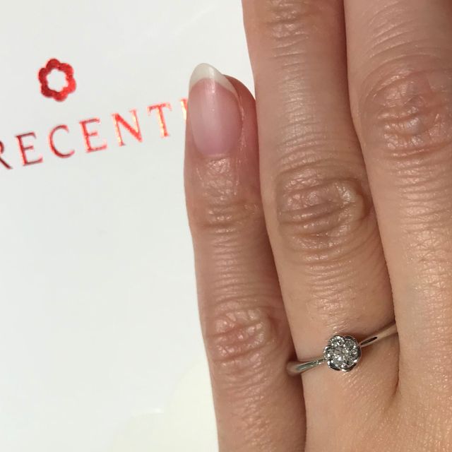 【TRECENTI(トレセンテ)の口コミ】 あまり見ないお花の形がデザインされた指輪はとてもかわいかったです。ま…