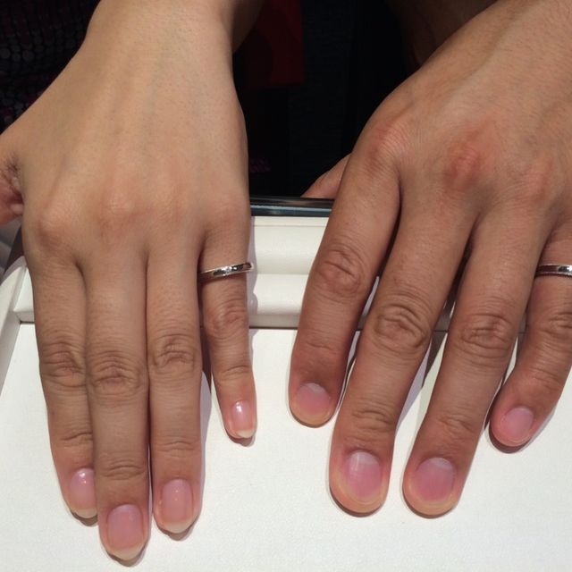 【銀座ダイヤモンドシライシの口コミ】 ストレートタイプでサイドがミルうちのデザインを探していました。３つの…