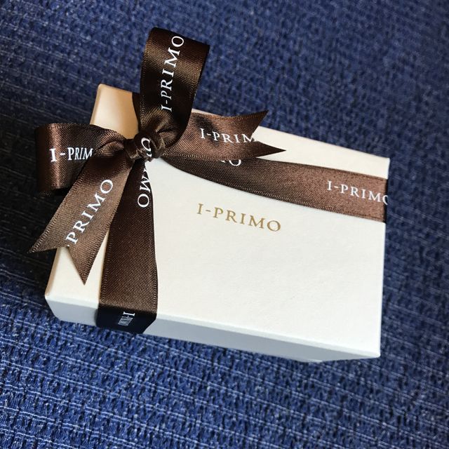 【アイプリモ(I-PRIMO)の口コミ】 ストレートデザイン、プラチナ素材で探していました。色々なデザインのも…