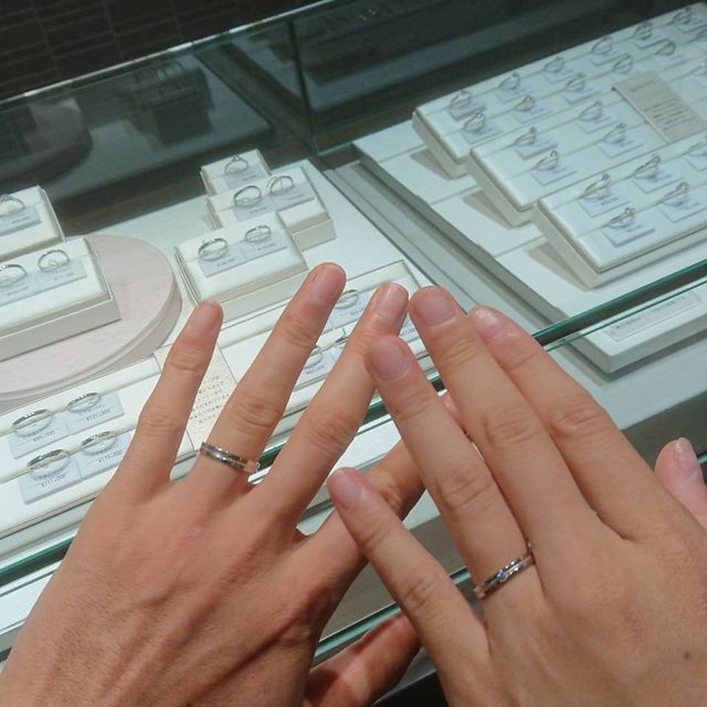 【アイプリモ(I-PRIMO)の口コミ】 ストレートデザイン、プラチナ素材で探していました。色々なデザインのも…