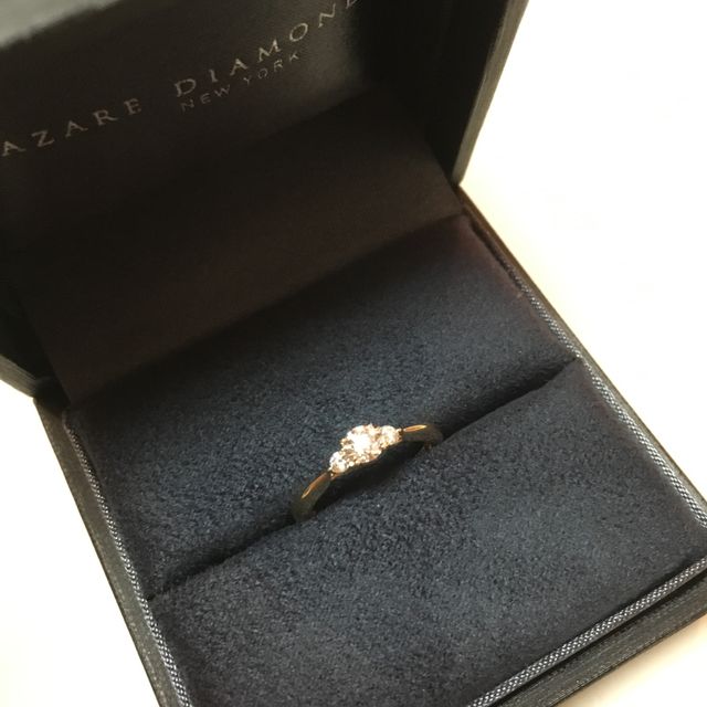 【ラザール ダイヤモンド(LAZARE DIAMOND)の口コミ】 サイドから見たときのデザインがブルックリンブリッジみたいになっている…