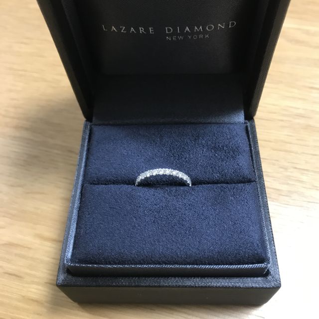 【ラザール ダイヤモンド(LAZARE DIAMOND)の口コミ】 結婚5周年で、フルエタニティリングが欲しかった
ほかの持っている指輪と…