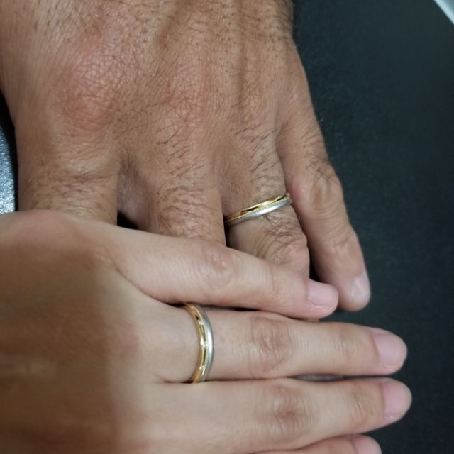 【Katamu(カタム)の口コミ】 鍛造タイプを探していたのと、何よりデザインと付け心地です！結婚指輪と…