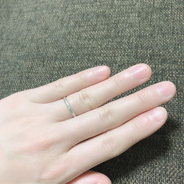 【STAR JEWELRY(スタージュエリー)の口コミ】 まず第一に、シンプルであったこと。ずっとつけるものなので、邪魔になら…