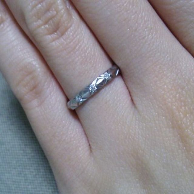 【シャネル(CHANEL)の口コミ】 昔からあこがれていたブランドだったので絶対にこれと決めていました。
デ…