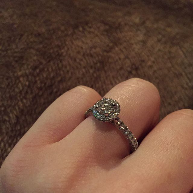 【カルティエ(Cartier)の口コミ】 ちょうど良いボリューム感と繊細さに一目惚れしました。元から重ね付けで…