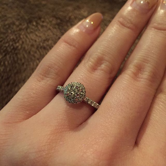 【カルティエ(Cartier)の口コミ】 ちょうど良いボリューム感と繊細さに一目惚れしました。元から重ね付けで…