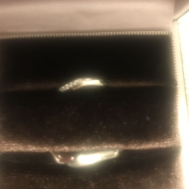 【アイプリモ(I-PRIMO)の口コミ】 別で買った婚約指輪との相性がよかった。
指にはめたときに、指が綺麗に見…