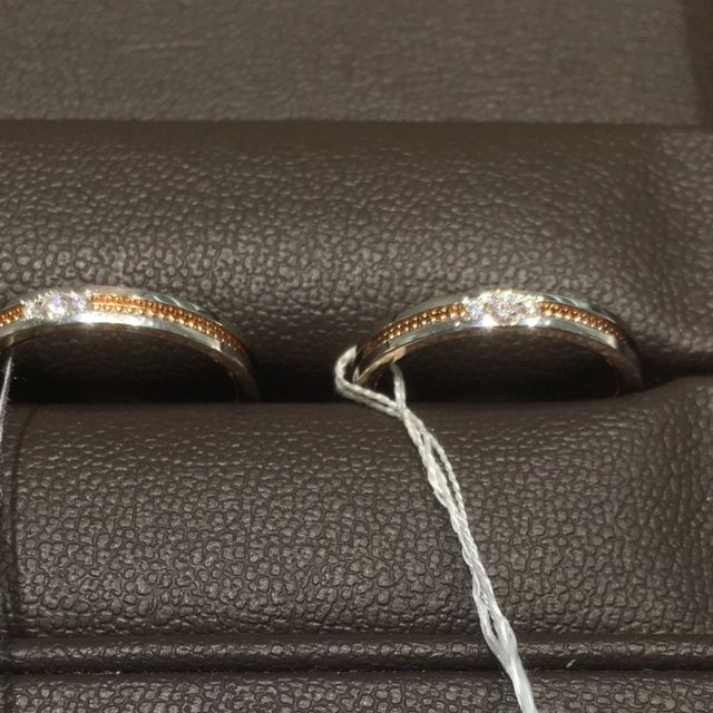 【アイプリモ(I-PRIMO)の口コミ】 シルバーとピンクゴールドの可愛いリング！さりげないダイヤと、中にはぎ…