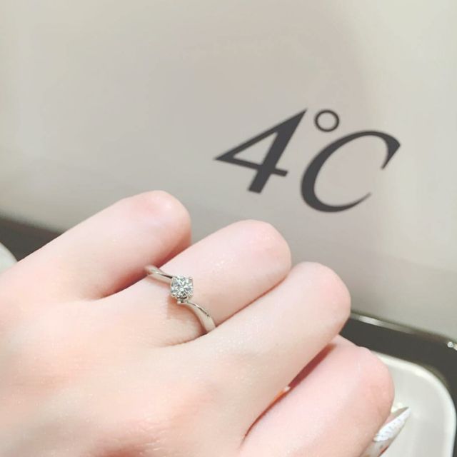 【4℃ BRIDAL(ヨンドシーブライダル)の口コミ】 種類が多く豊富で可愛いデザインが多いです。ダイヤモンドがキレイでした…