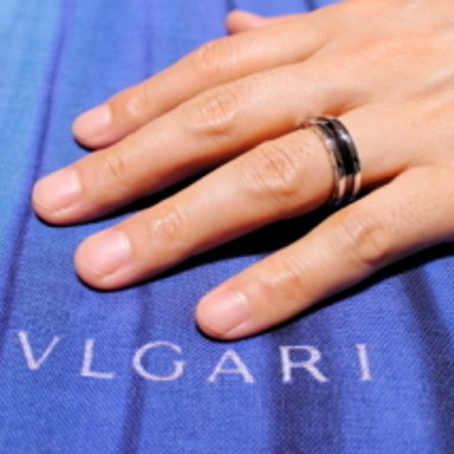 【ブルガリ(BVLGARI)の口コミ】 他のよりも値段は少し安く買いやすかったので購入いたしました。
彼女（現…