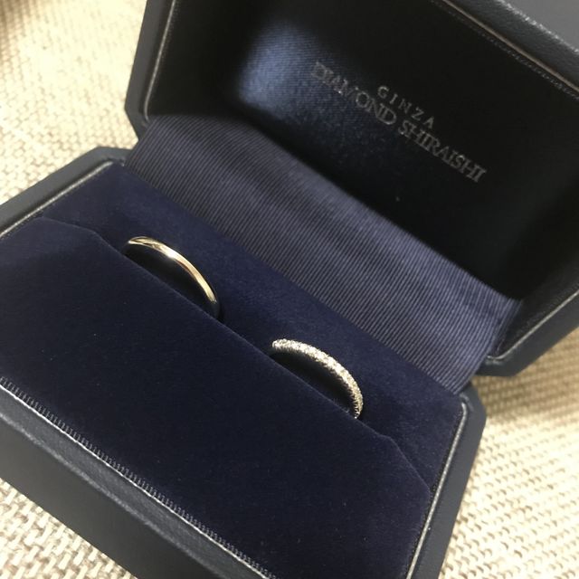 【銀座ダイヤモンドシライシの口コミ】 もともとハーフエタニティリングを探していた時に
公式サイトで見つけたま…