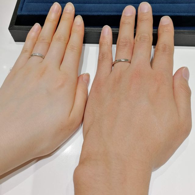 【アイプリモ(I-PRIMO)の口コミ】 指輪のデザインが独創的で良かった。男性側のリングは一周同じデザインの…