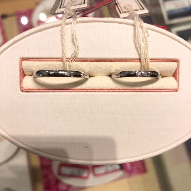 【nocur(ノクル)の口コミ】 シンプルで細身のデザインが良かったです。私がシンプルなのがよく、ダイ…