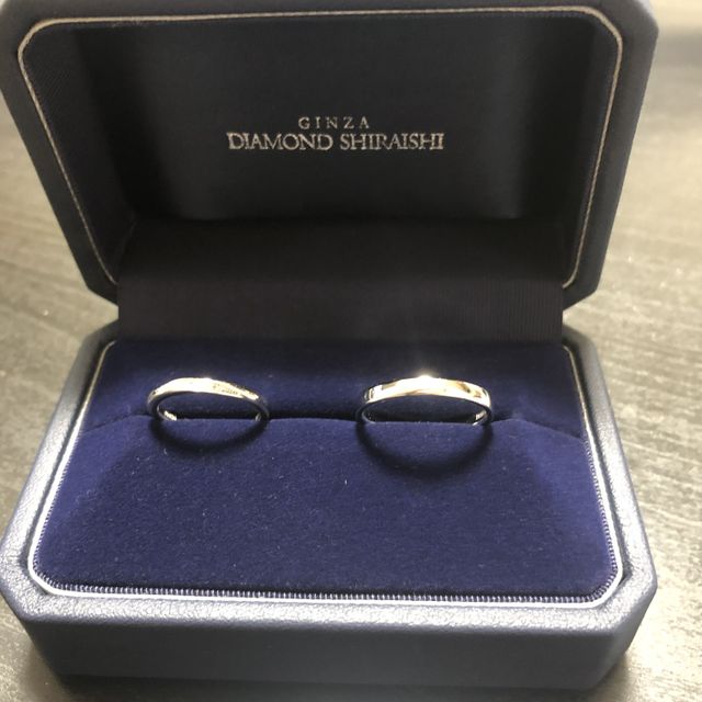 【銀座ダイヤモンドシライシの口コミ】 お互いシンプルなデザインが好きで、雑誌で見てからすっかり虜に‥！！
他…