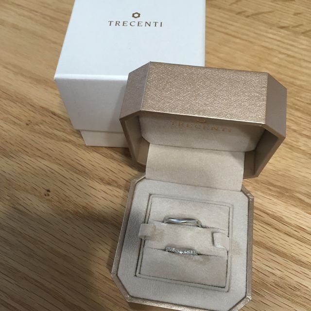 【TRECENTI(トレセンテ)の口コミ】 お互いに気にいるデザインが違ったので、同じシリーズではなく、別シリー…