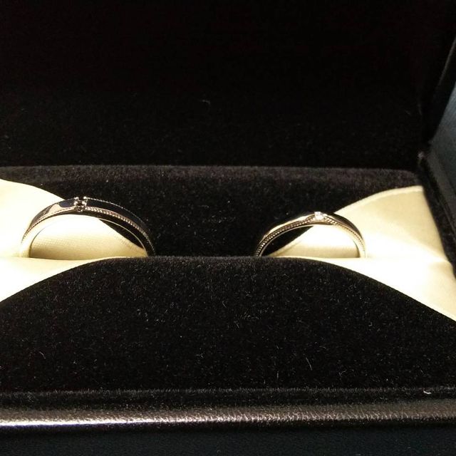 【エクセルコダイヤモンド(EXELCO DIAMOND)の口コミ】 派手すぎないデザインにペアダイヤモンドがマッチしており、二人の希望が…