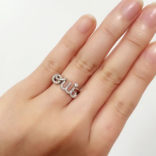 【ディオール(Dior)の口コミ】 もともとディオールが好きでouiリングと決めていました。彼はダイアが一粒…