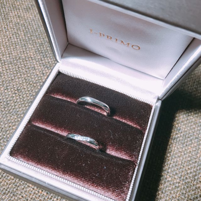 【アイプリモ(I-PRIMO)の口コミ】 私自身ギラギラしているものよりもシンプルな物が好きなので女性らしいデ…