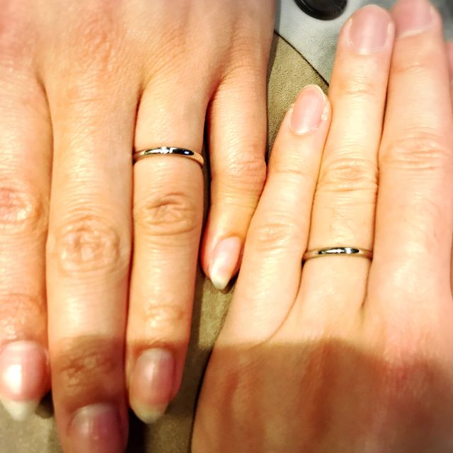 【銀座ダイヤモンドシライシの口コミ】 とても悩みましたが、日頃からつけるためシンプルなデザインでかつ、価格…