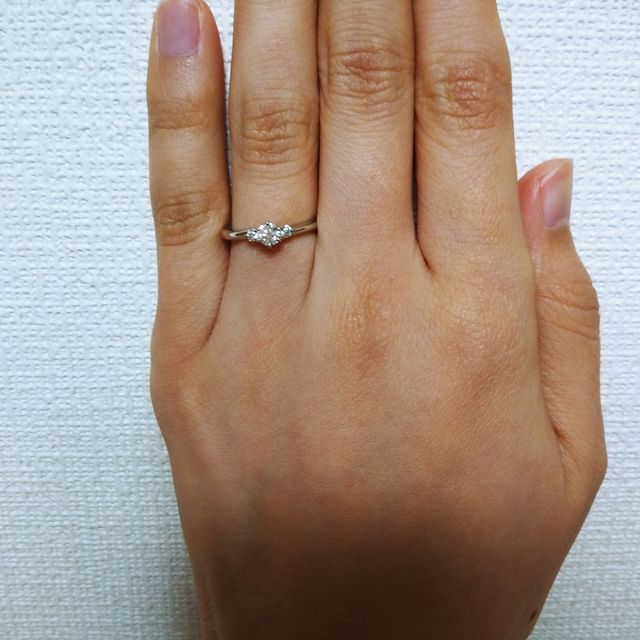 【銀座ダイヤモンドシライシの口コミ】 ブランドのホームページを見て、あらかじめデザインを選んで行きました。
…